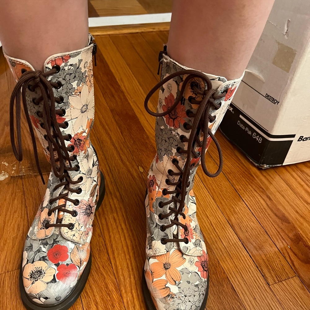 Dr Martens women’s boots